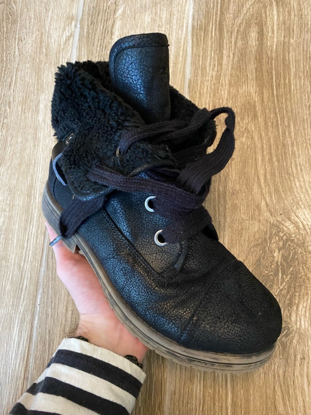 Roxy Black Fur-lined Leather Lace-Up Ankle Boots